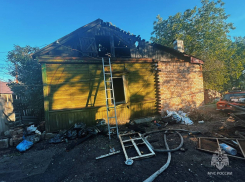 В Ростове в ночном пожаре погибла женщина из-за сигареты