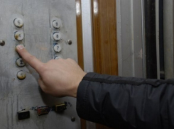 В ростовских многоэтажках заменят 43 лифта