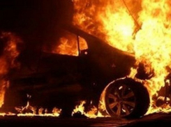 Коварного поджигателя автомобиля поймали в Ростовской области 