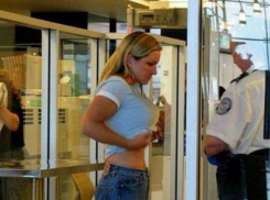 За взятку пропустивший «не глядя» женщину полицейский пойдет под суд в Ростове