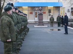 Призывников из Ростовской области направили в Президентский полк