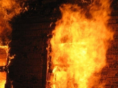  Страшный пожаре во флигеле унес жизнь мужчины в Ростовской области