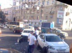 В центре Ростова из-за ДТП образовалась пробка