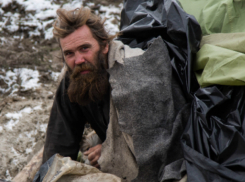 Украинские паломники на два месяца застряли в Ростове и живут в палатке, чтобы не предавать собаку