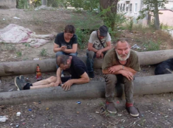 Бомж поджег гараж и мусорку в Батайске