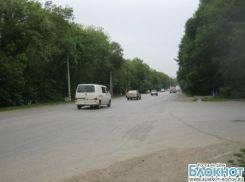 Аксайчане просят городские власти установить светофор на «дороге смерти» 