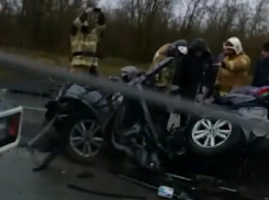 Три следователя погибли в ДТП с фурой на трассе Ростов — Волгодонск