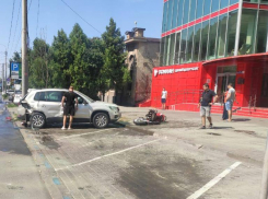 Мотоциклист без прав разбился насмерть в центре Ростова