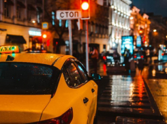 На российских такси с 2026 года будут ездить ростовчане