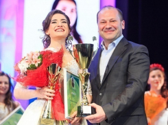 Самую красивую и талантливую старшеклассницу выбрали в Ростове