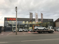 Владельцы автосалона Lada в Ростове вновь пытаются через суд сохранить здание