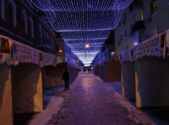 Ростовчанам не понравились палатки на Соборном 