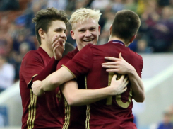 Блондин из футбольной команды «Ростов» выиграл Мемориал Гранаткина-2017