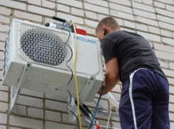 В Ростовской области разбился при установке кондиционера 35-летний мужчина