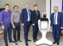 Эмоциональный робот-полиглот, разработанный ДГТУ, будет кассиром зоопарка в Ростове