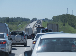 Голубев попросил водителей «немного потерпеть» во время ремонта трассы М-4 в Ростовской области
