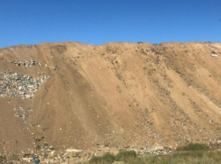 В Ростове потушили пожар на мусорном полигоне