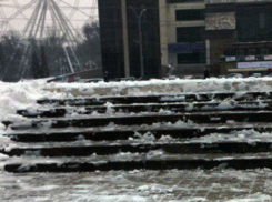 Не все мемориалы оказались почищены от снега ко Дню освобождения Ростова