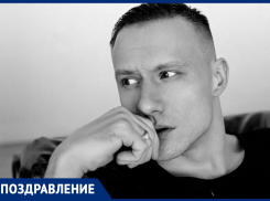 День Рождения отмечает актер театра Горького Роман Гайдамак