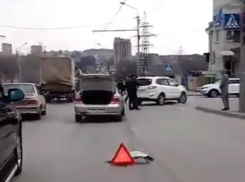 Столкновение иномарок спровоцировало пробку в Ростове и попало на видео