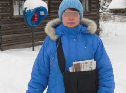 Молодая почтальон с пенсиями стала жертвой двух мужчин в Ростовской области