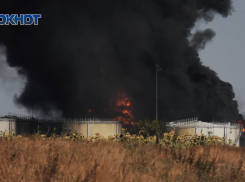 «Мы ничего не знаем, в новостях – тишина»: в Каменске-Шахтинском горит нефтебаза, а власти молчат