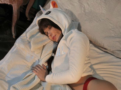 Уставшая после корпоратива звезда Playboy с голой попой Мария Лиман порадовала ростовских фанатов