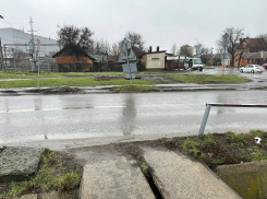 В Ростове 9-летняя девочка попала в больницу после ДТП с иномаркой