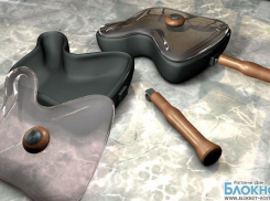 Дончанин представил для Книги рекордов России уникальные сковородки для жарки правого и левого окорочков