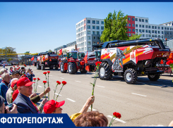 Парад агромашин в честь героев Великой Победы прошел в Ростове