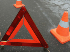 Девушка за рулем иномарки приняла страшную смерть под колесами КамАЗа в Ростовской области