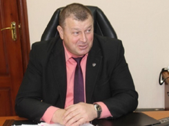 Главу Цимлянского района подозревают в крупной взятке при строительстве дома для сирот