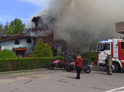 В Ростове на Сельмаше загорелся ресторан «Тамада»