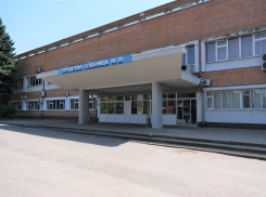 Угодившему под автобус ребенку врачи в Ростове спасли от ампутации ногу