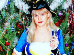 Топ-3 самых сексуальных образа новогодних корпоративов показали в Instagram красавицы из Ростова