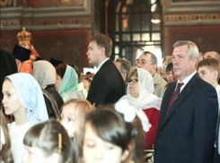 Православные Ростова-на-Дону отмечают светлое Христово Воскресение 