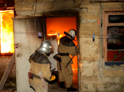 В сильном пожаре под Ростовом погибли братья-близнецы