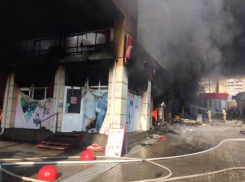 В Шахтах второй раз загорелся рынок, принадлежащий главе города