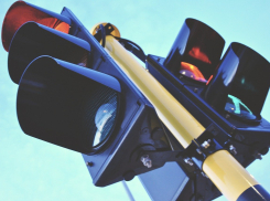 В Ростове мужчина украл светофор