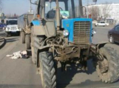 11-летний мальчик мучительно погиб под колесами трактора в Ростовской области
