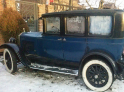 Стоянку раритетных автомобилей организовал возле своего дома житель Ростова