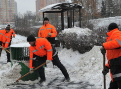 ГИБДД: работа по уборке снега и наледи в Ростове неудовлетворительна
