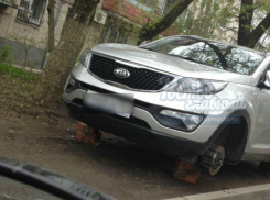 Иномарку автохама варварски обездвижили в Ростове