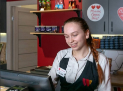 Корпоративное питание и скидки на продукцию: в Ростове ищут администратора в сеть магазинов
