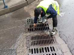 Ростовчане эмоционально высказались о проблеме с ливневками в ожидании дождя