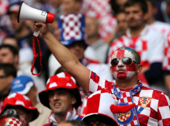 Восхищенные борщом хорватские болельщики добрались до Ростова на фургоне