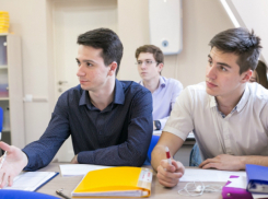 Двое студентов «Лицея КЭО» стали первыми призерами олимпиады ФСБ из Ростовской области