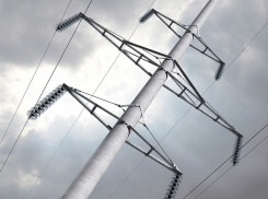 Лихач на «семерке» сбил столб и оставил без света 400 ростовчан