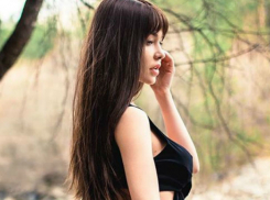 Упругую обнаженную попу показала для любителей «экстремального бурления» секс-звезда Playboy из Ростова