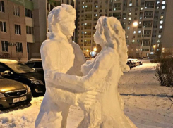 Очаровательные снеговики, кружащиеся в ритме вальса, восхитили ценителей прекрасного из Ростова